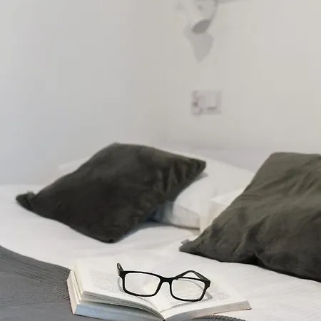 Dworzec Pkp Centrum Apartament Morska By Renters דירה *